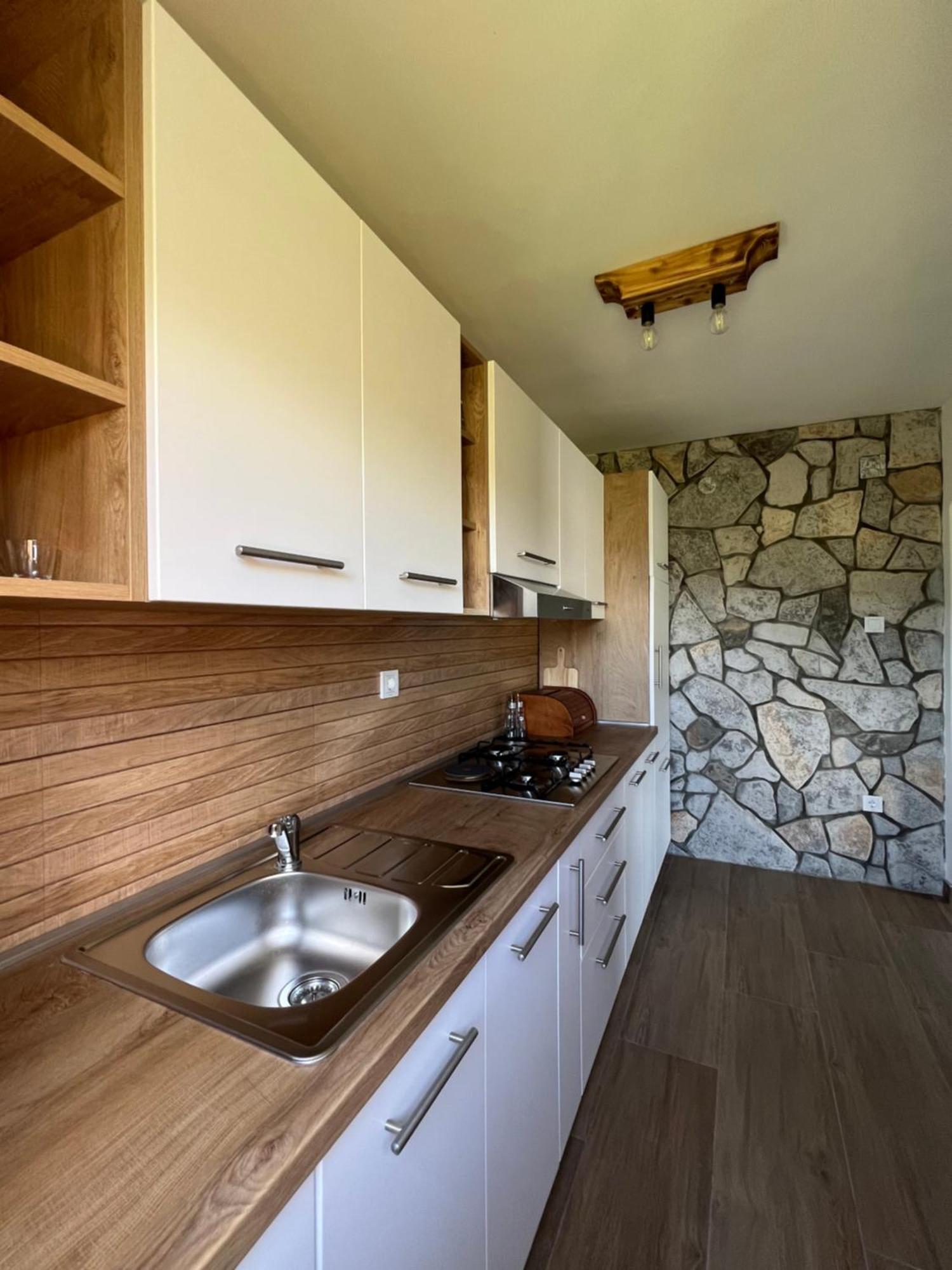 Zen Den Apartments Otočac Esterno foto
